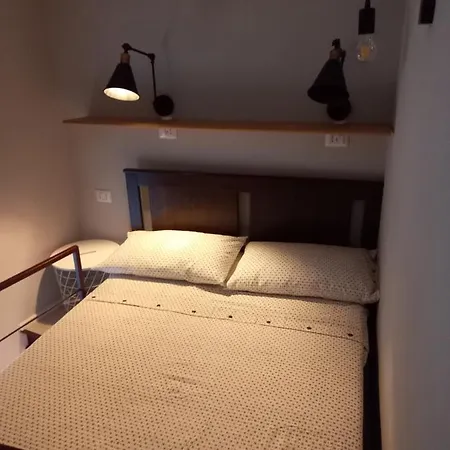 Interno3 בית הארחה *