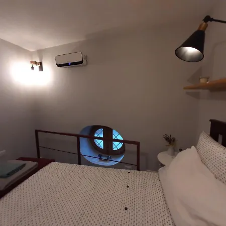 בית הארחה Interno3 *