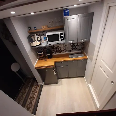 Interno3 בית הארחה